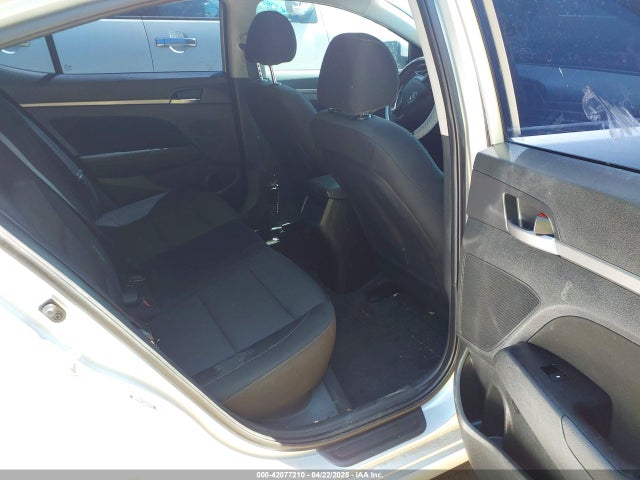 5NPD84LF3JH385768 Hyundai ELANTRA SEL