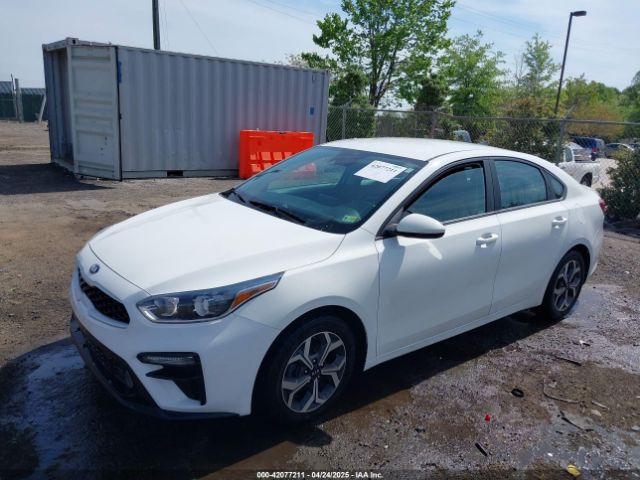 3KPF24ADXME385870 KIA Forte Lxs
