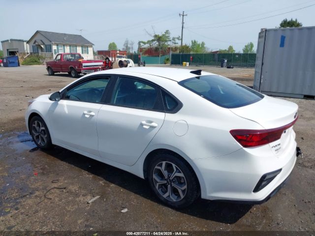 3KPF24ADXME385870 KIA Forte Lxs
