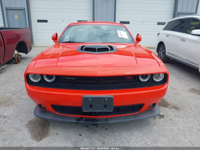 2C3CDZFJ4HH648703 Dodge Challenger 392 Hemi Scat Pack Shaker