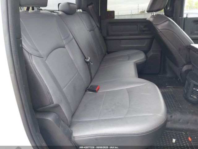 3C6UR5CL5NG252296 RAM 2500 Tradesman  4x4 6'4 Box
