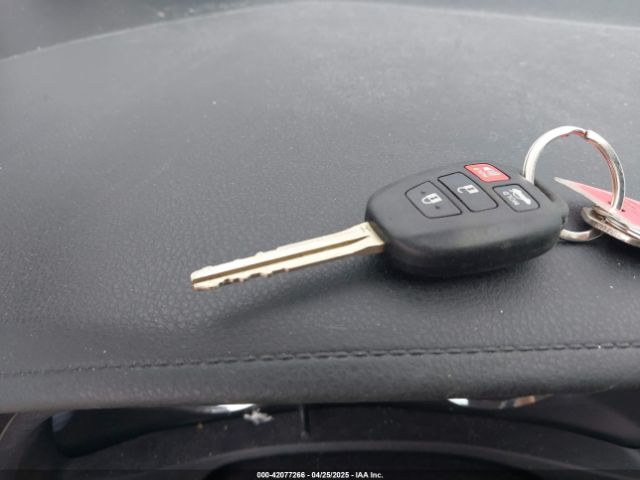 2T1BURHE8HC868315 Toyota COROLLA LE