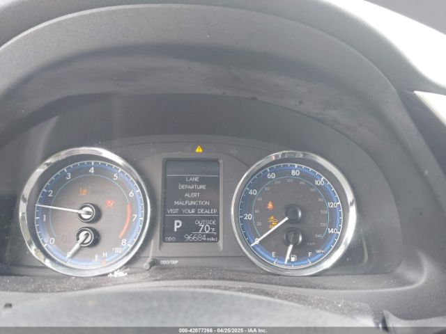 2T1BURHE8HC868315 Toyota COROLLA LE