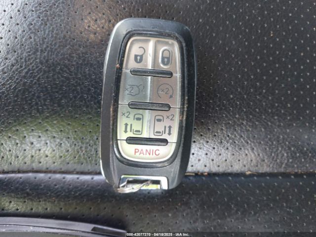 2C4RC1BG2JR279781 Chrysler Pacifica Touring L
