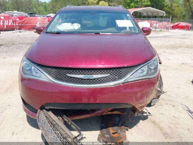 2C4RC1BG2JR279781 Chrysler Pacifica Touring L