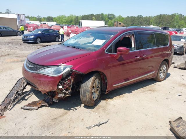 2C4RC1BG2JR279781 Chrysler Pacifica Touring L