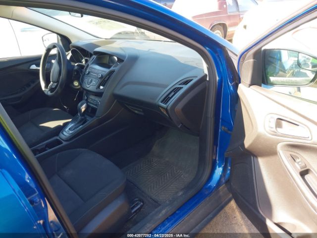1FADP3F23JL324380 Ford FOCUS SE
