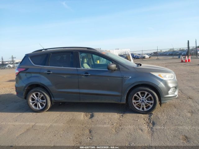 1FMCU0GD1HUE75697 Ford ESCAPE SE