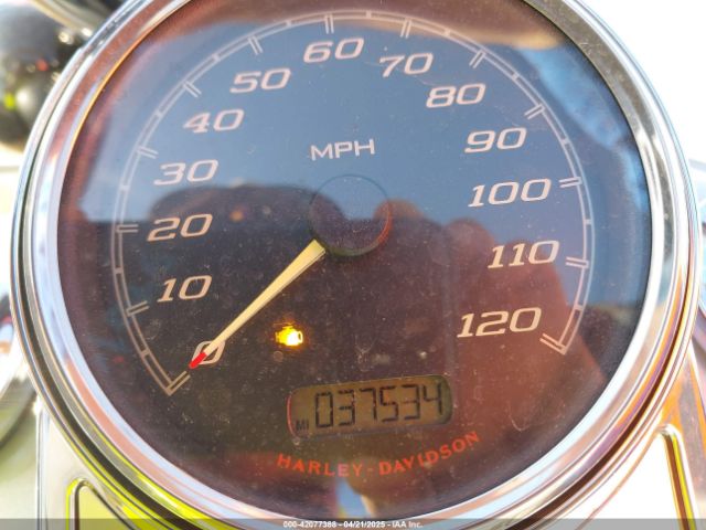2019 HARLEY-DAVIDSON FLHR 1HD1FBC14KB614526 Photo 6