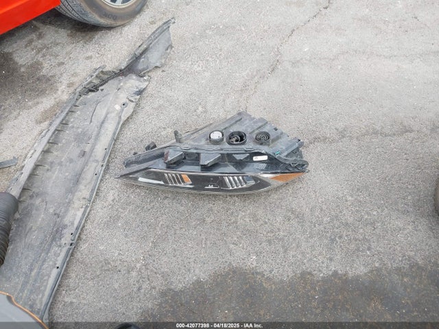 3VWE57BUXLM087744 Volkswagen 1.4 tsi