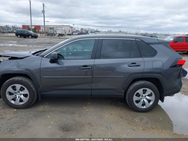 2T3F1RFV0NC308188 Toyota RAV4 LE