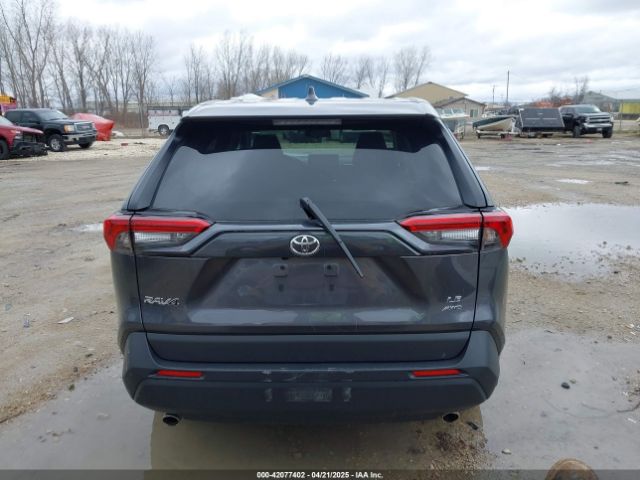 2T3F1RFV0NC308188 Toyota RAV4 LE