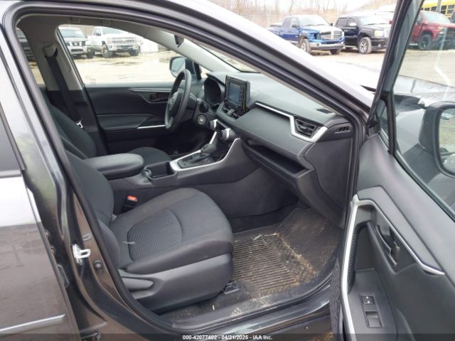 2T3F1RFV0NC308188 Toyota RAV4 LE