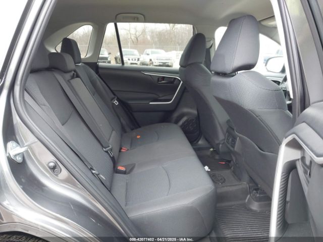 2T3F1RFV0NC308188 Toyota RAV4 LE