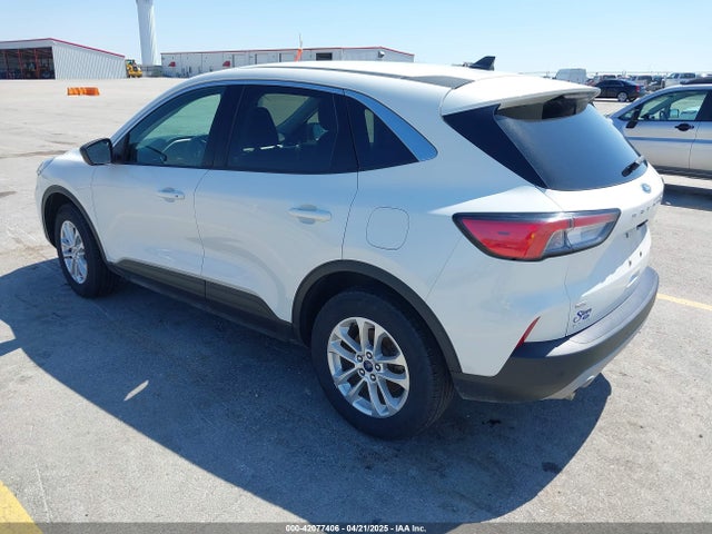 1FMCU9G69NUA61133 Ford ESCAPE SE