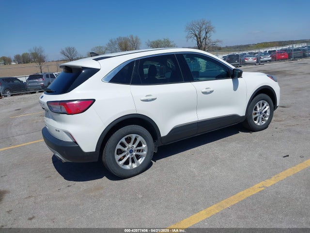 1FMCU9G69NUA61133 Ford ESCAPE SE