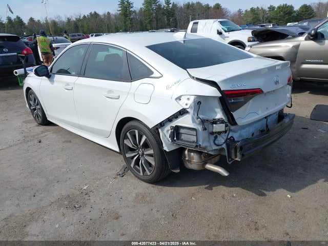 Honda l15b7 2023 2HGFE1F79PH305784 Image 3