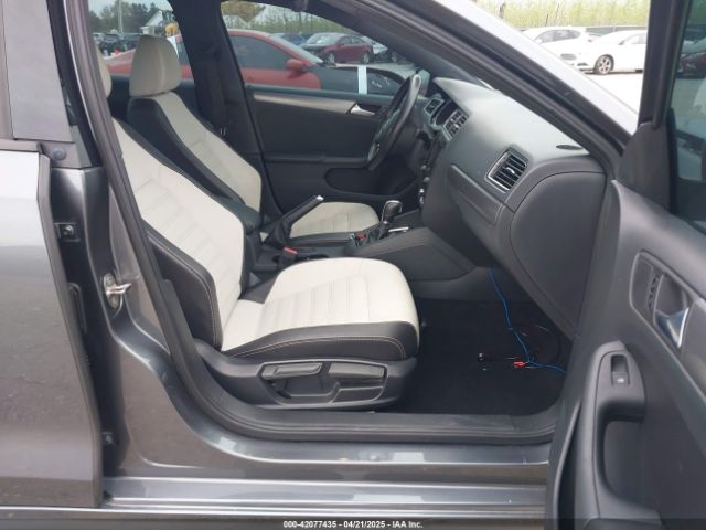 3VWD17AJ2GM399335 Volkswagen Jetta 1.8t Sport
