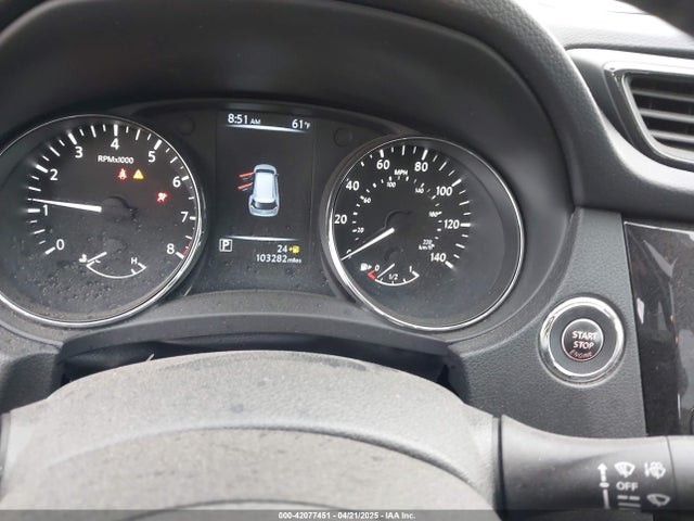 5N1AT2MV4HC886343 Nissan ROGUE SV