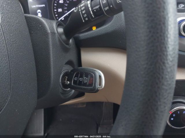 KM8J33A41HU397538 Hyundai TUCSON SE