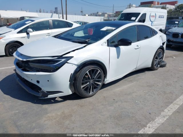 JTDACAAU1R3015637 Toyota Prius Limited