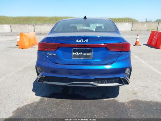3KPF24AD1NE454494 KIA Forte Lxs