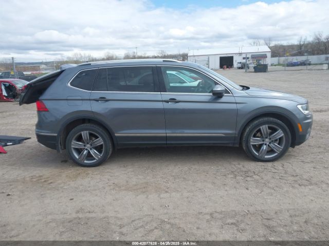 3VV2B7AX7LM140816 Volkswagen Tiguan 2.0t Se/2.0t Se R-line Black/2.0t Sel