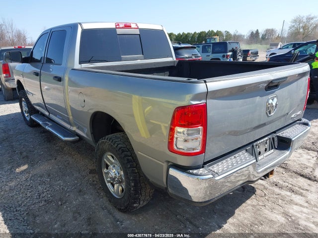 3C6UR5CL8NG280660 RAM 2500 Tradesman  4x4 6'4 Box