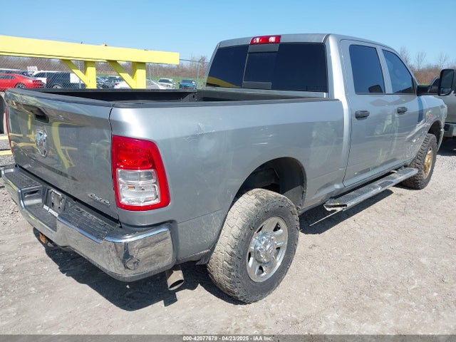 3C6UR5CL8NG280660 RAM 2500 Tradesman  4x4 6'4 Box