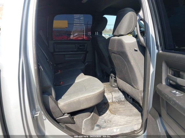 3C6UR5CL8NG280660 RAM 2500 Tradesman  4x4 6'4 Box