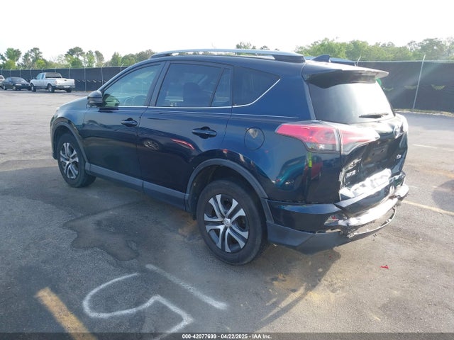 Toyota RAV4 LE 2017 JTMZFREV4HJ136104 Image 3