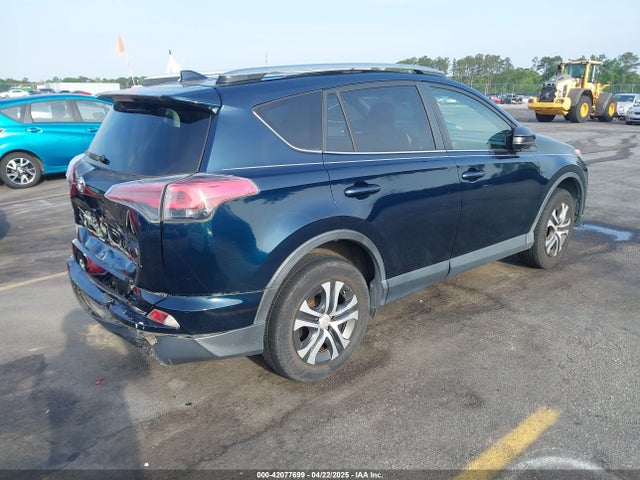 Toyota RAV4 LE 2017 JTMZFREV4HJ136104 Image 4
