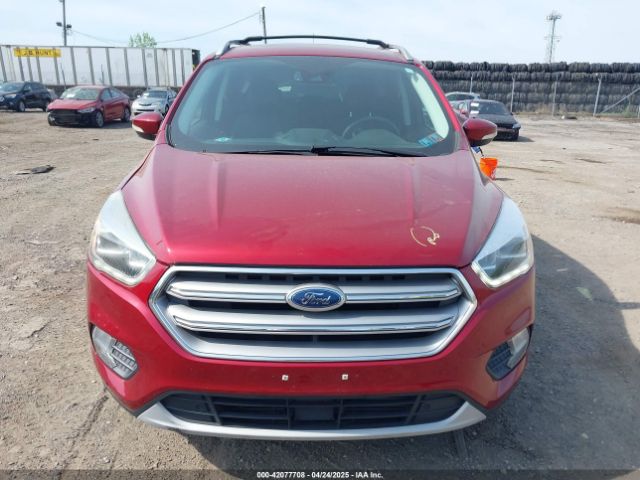 1FMCU9J9XHUC58805 Ford Escape Titanium