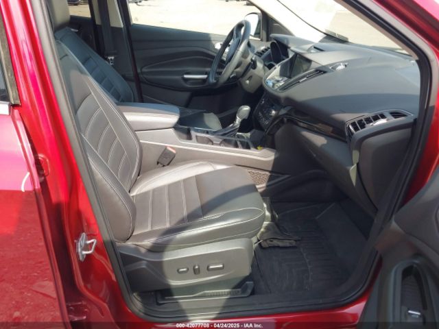 1FMCU9J9XHUC58805 Ford Escape Titanium
