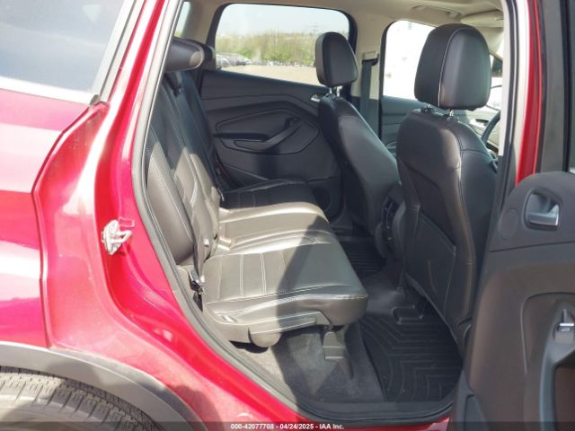 1FMCU9J9XHUC58805 Ford Escape Titanium