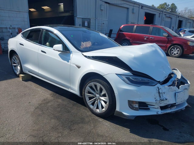 2016 TESLA MODEL S 5YJSA1E26GF147327 Photo 0