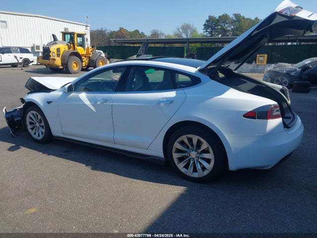 2016 TESLA MODEL S 5YJSA1E26GF147327 Photo 2