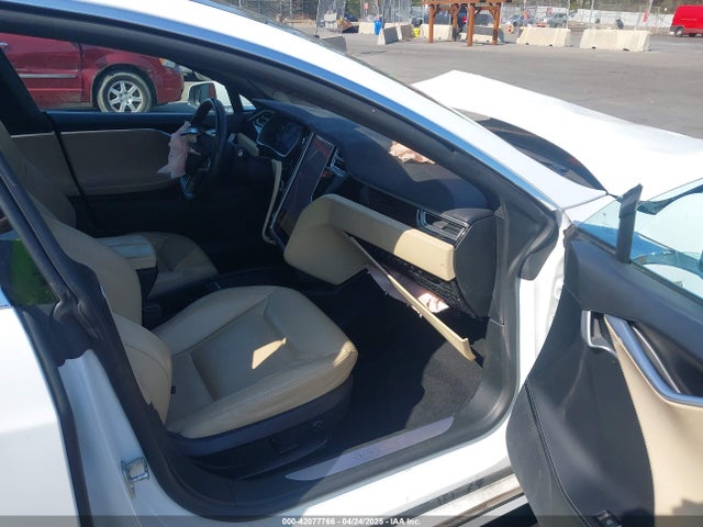 2016 TESLA MODEL S 5YJSA1E26GF147327 Photo 4