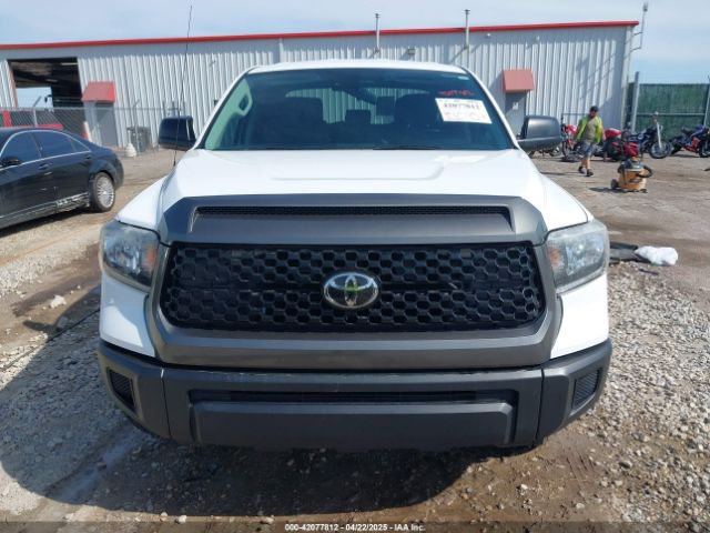 5TFUM5F18KX081858 Toyota Tundra Sr 4.6l V8
