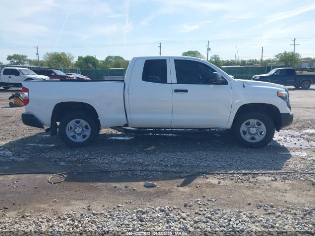 5TFUM5F18KX081858 Toyota Tundra Sr 4.6l V8