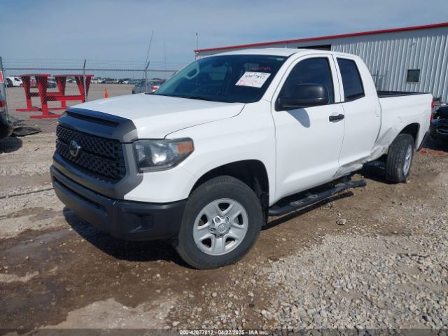 5TFUM5F18KX081858 Toyota Tundra Sr 4.6l V8