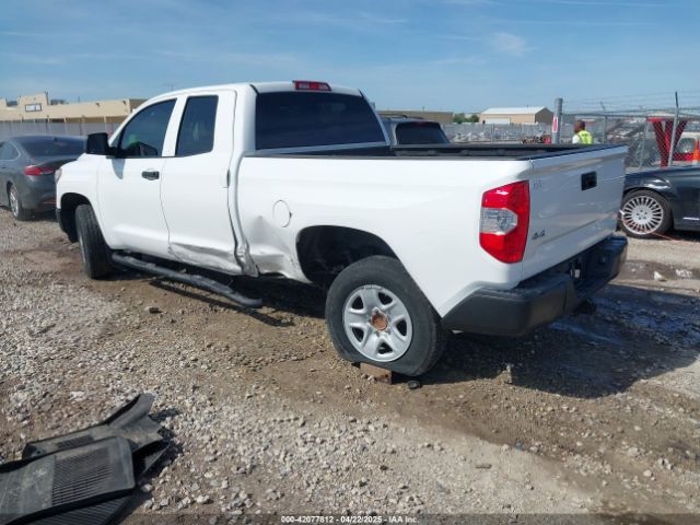 5TFUM5F18KX081858 Toyota Tundra Sr 4.6l V8