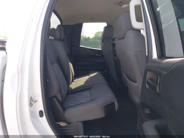 5TFUM5F18KX081858 Toyota Tundra Sr 4.6l V8