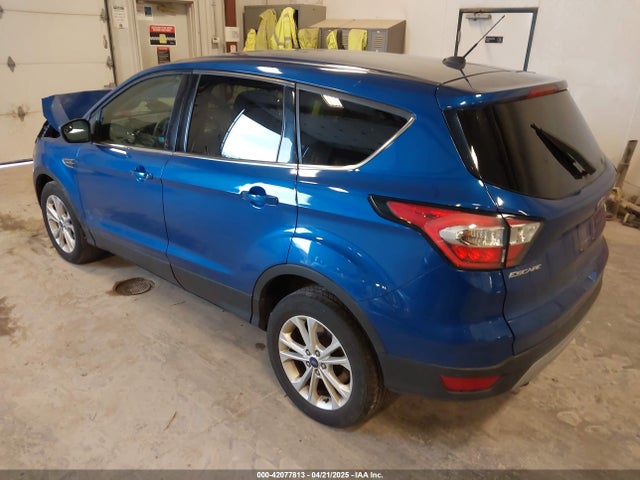 1FMCU0GD7HUD27117 Ford ESCAPE SE