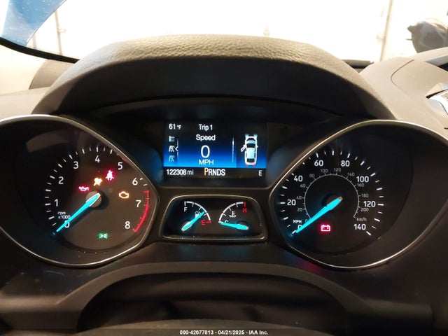 1FMCU0GD7HUD27117 Ford ESCAPE SE