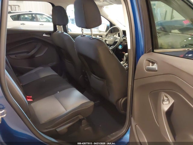 1FMCU0GD7HUD27117 Ford ESCAPE SE