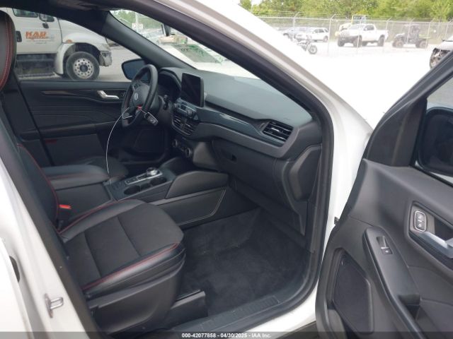 1FMCU0MZ7PUB42029 Ford Escape St-line