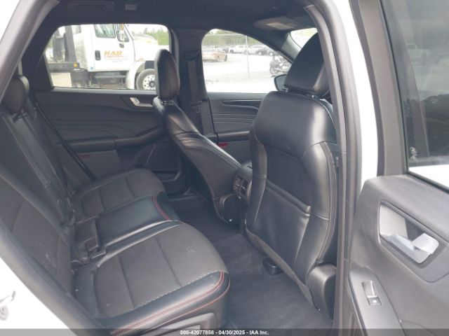1FMCU0MZ7PUB42029 Ford Escape St-line