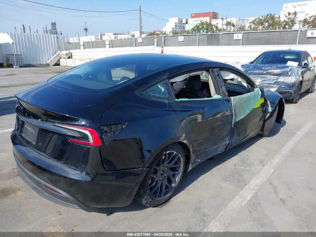 Tesla 2024 2024 5YJ3E1EA7RF861745 Image 4