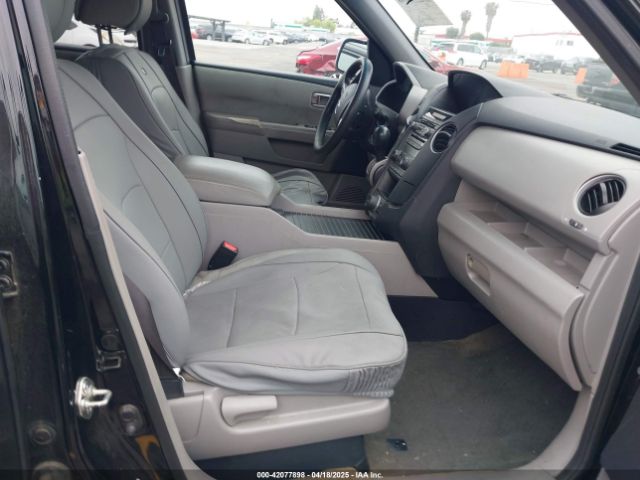 5FNYF3H39FB013616 Honda PILOT SE